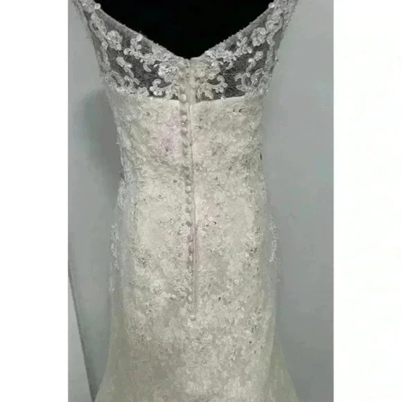 Elegant Lace Wedding Dress V Neck Beaded Sash Trumpet Silhouette sz 4-6